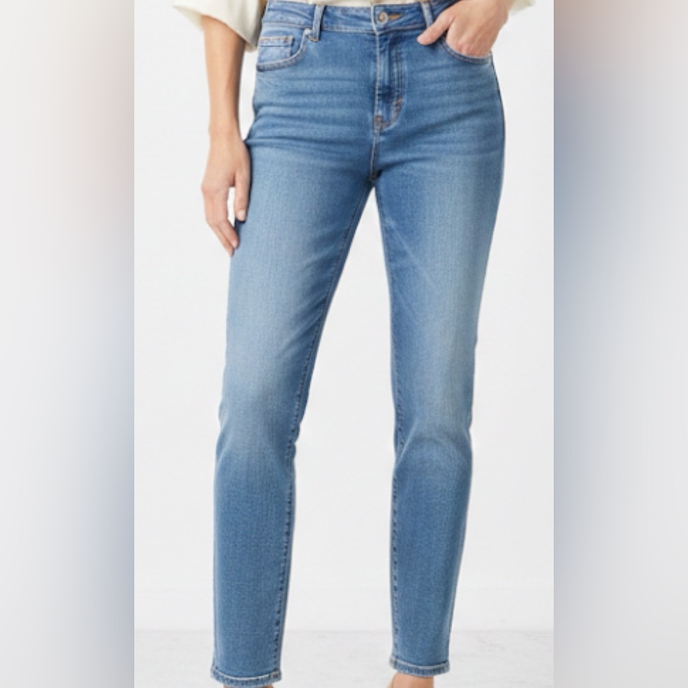 Old Navy  Blue Women's Jeans GH-RISE
ROCKSTAR
SURENNY
SECRET SLIM POCKENS